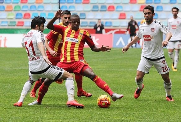 Kayserispor evinde yara ald!
