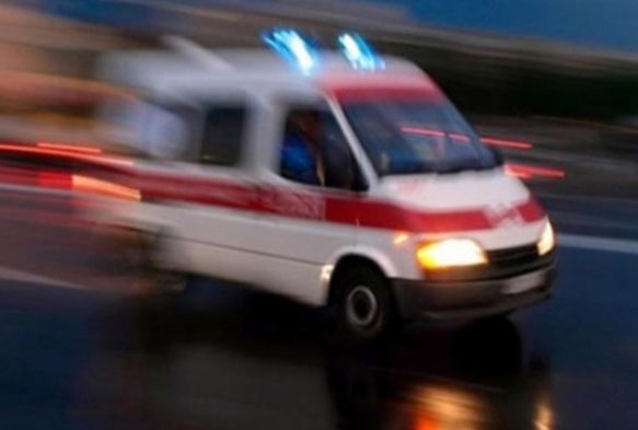 Polis aracna kamyon arpt! 3 yaral