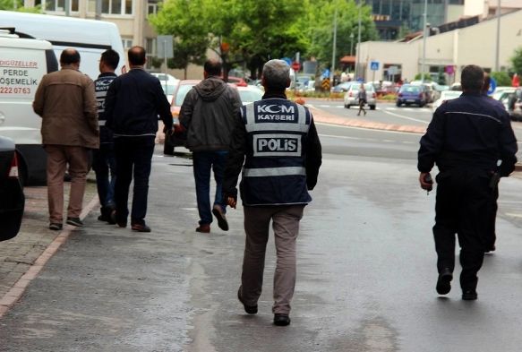 Kayseri'de 4 irkete kayyum atand