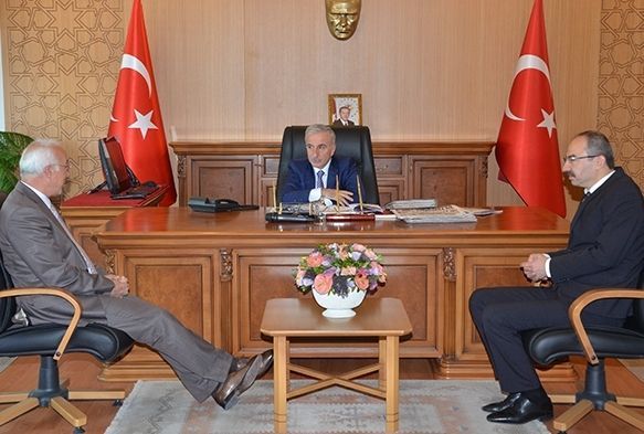 Vali Kamçı: