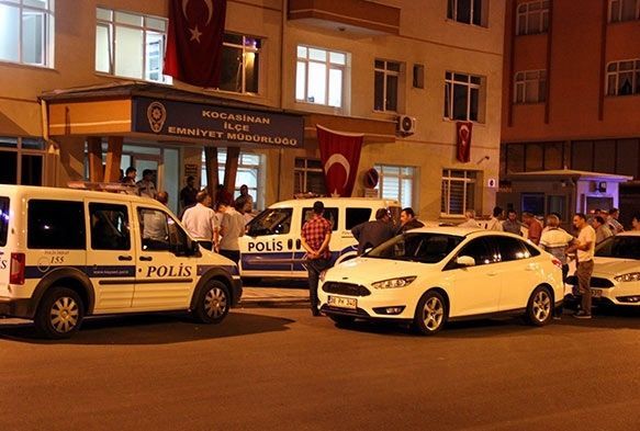 Polis memuru nöbet kulübesinde intihar etti
