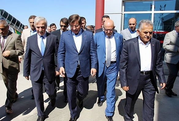 Eski Başbakan Ahmet Davutoğlu Kayseri’de