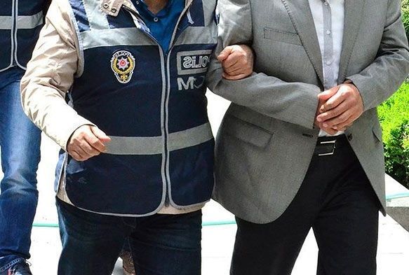 FETÖ operasyonunda 5 tutuklama