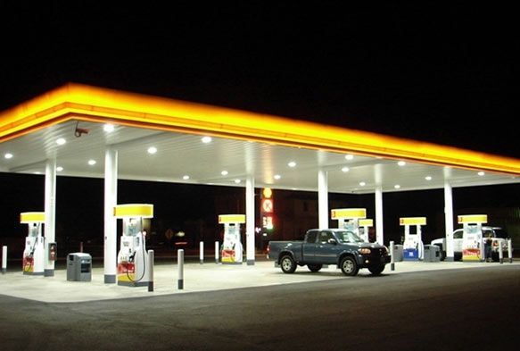 Darbe gecesi akaryakt vermeyen 6 petrol irketinde baskn