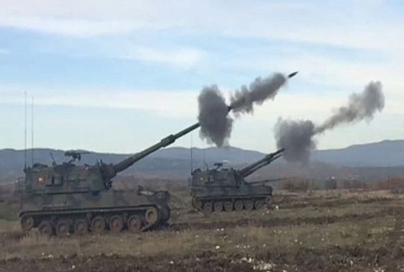 Tanklar Suriye'ye Girdi