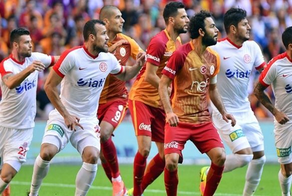 Galatasarayda 3 isim kadroda yok