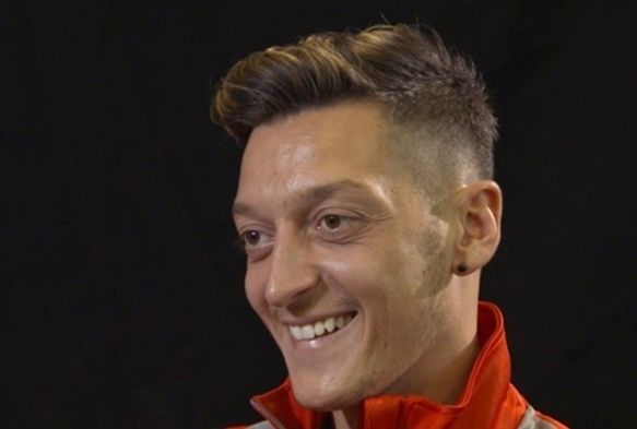 Fenerbaheden Mesut zil aklamas