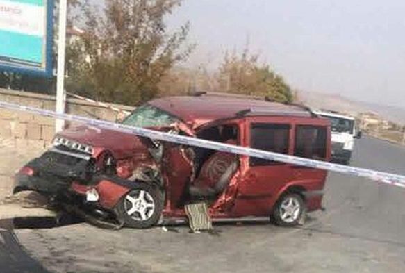 Kayseri'de trafik kazası: 3 yaralı
