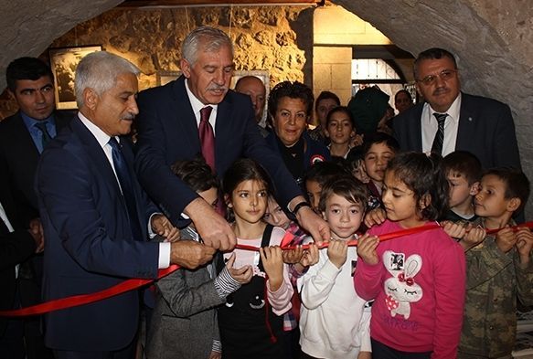 Atatürk Evi'nde 'Atatürk' Sergisi açıldı