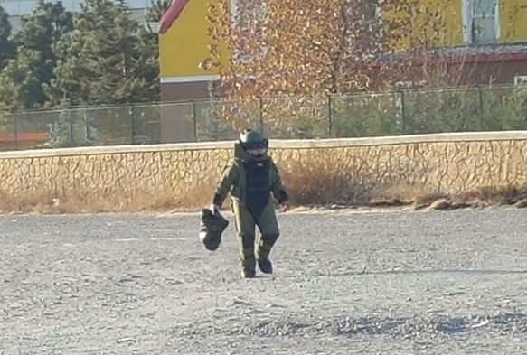 Cezaevi önünde şüpheli paket alarmı