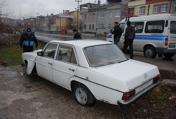 Sokaklardaki sahipsiz hurda araçlar toplanacak