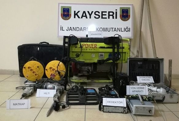 Define Avcıları Suçüstü Yakalandı