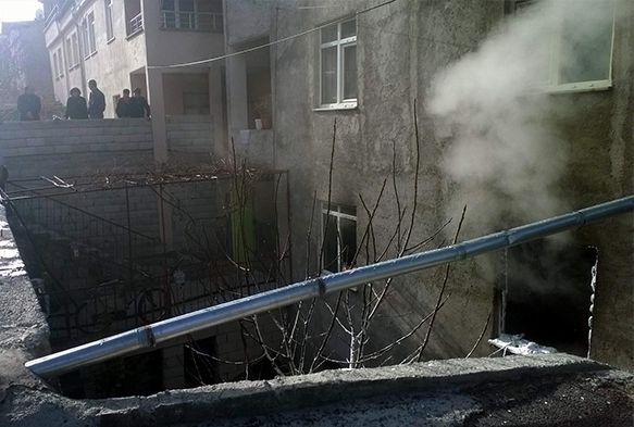 Suriyeli ailenin kaldığı evde yangın çıktı