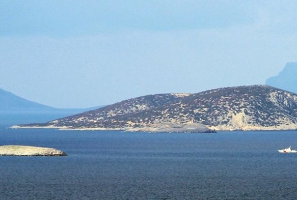 Trk askeri Kardak'tan ayrlmyor