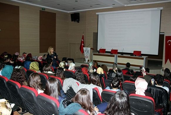 Doç. Dr. Karaırmak: “Travma yaşamın kontrolden çıkması demektir”