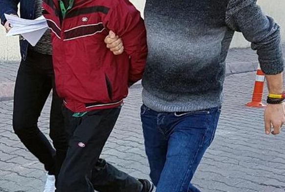 Zehir taciri suçüstü yakalandı