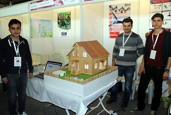 Liselileden depremde zaman ve can kaybını en aza indiren buluş