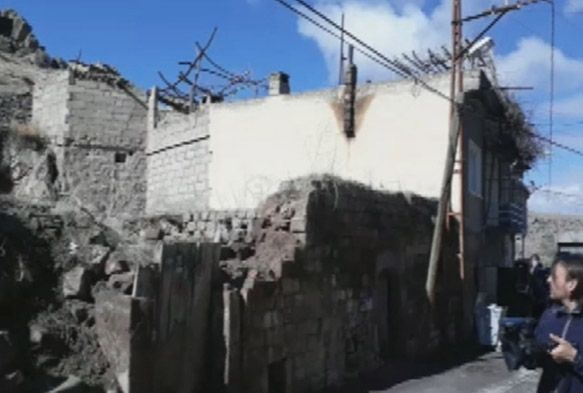 Kayseri’de iki katlı evde göçük: 1 ölü