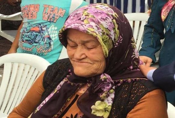 Şehit Astsubay Ömer Halisdemir'in annesi vefat etti