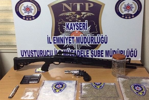Kayseri'de uyuşturucu operasyonu: 5 gözaltı