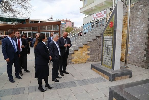 Vali Kamçı Özvatan’da muhtarlarla buluştu