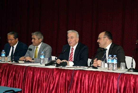 Vali Kamçı halkla buluştu