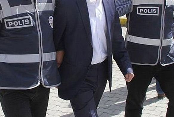 5 öğretmen FETÖ’den tutuklandı
