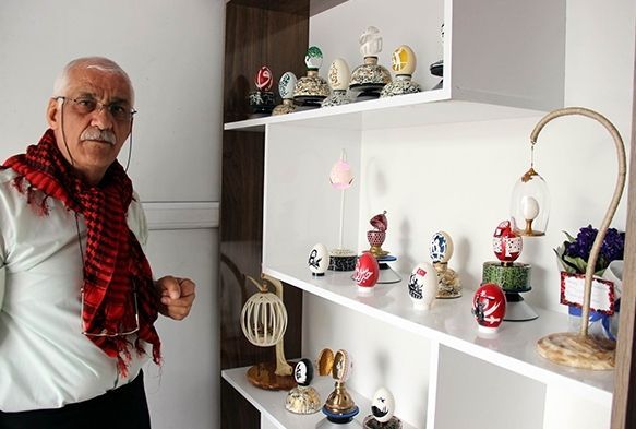 Engelli sanatçı hayalleri yumurta kabuğuna aktarıyor