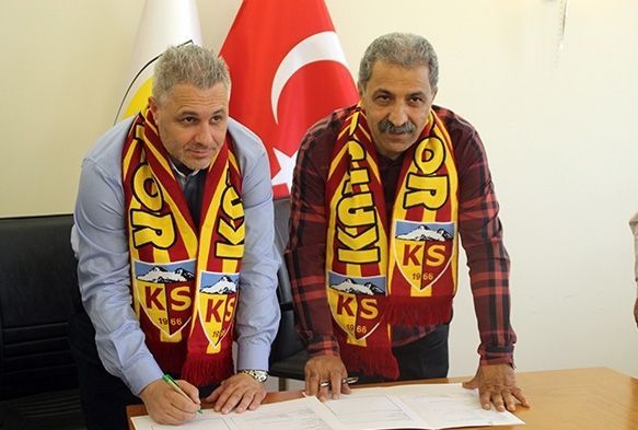 Sumudica imzayı attı