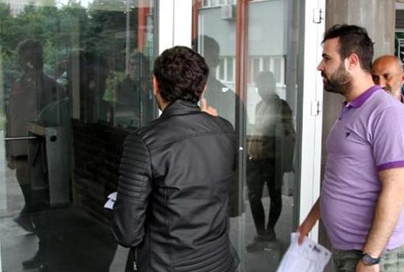 9.45 sonrası gelen 2 öğrenci kapıda kaldı