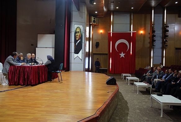 Vali Kamçı Halkla Buluştu
