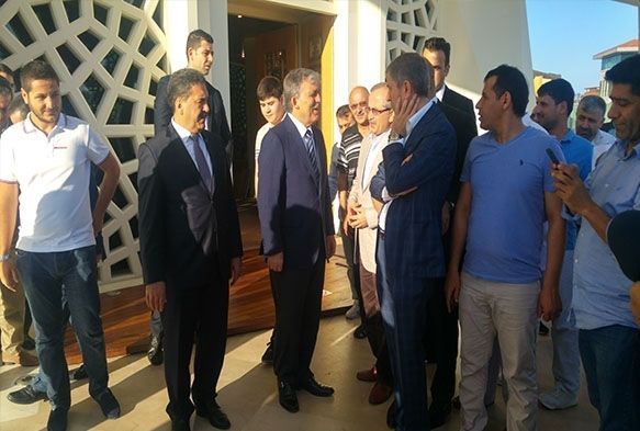 11'inci Cumhurbakan Abdullah Gl, bayram namazn Marmara lahiyat C