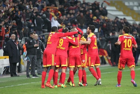 Kayserispor 8 futbolcusuna takım bulmasını söyledi