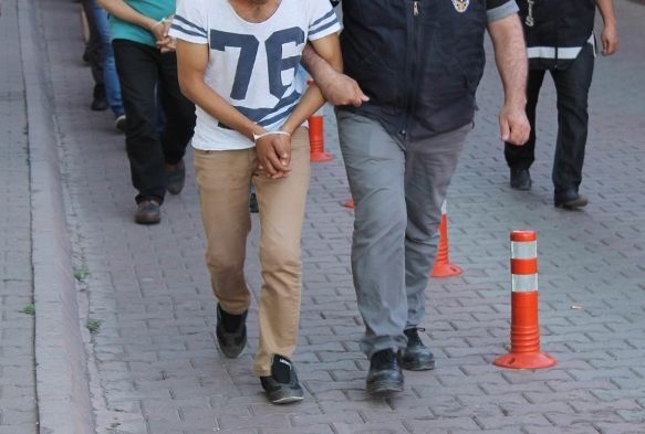 ‘Bylock’tan gözaltına alınan 21 kişi hakim karşısında