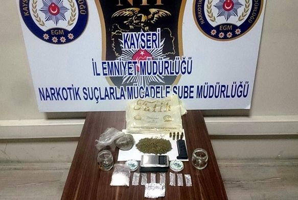 Zehir tacirlerine operasyon
