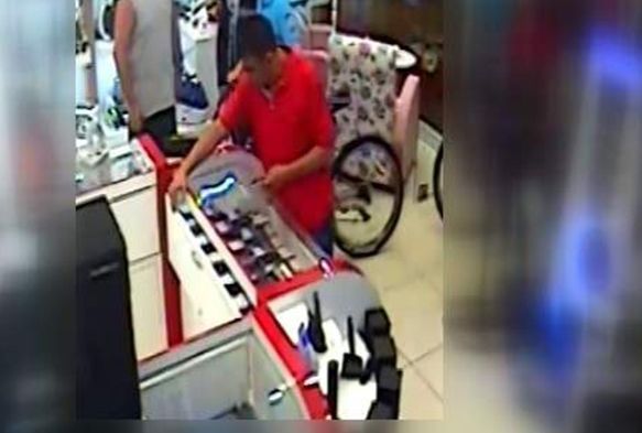 3 bin 500 TL değerindeki cep telefonunu 'rahatça' çaldı