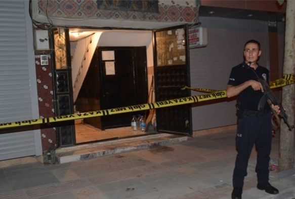 Alacak verecek kavgasnda kan akt: 3 l, 3 yaral