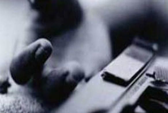 Kız arkadaşını yaralayan bir kişi, intihar ederek yaşamına son verdi