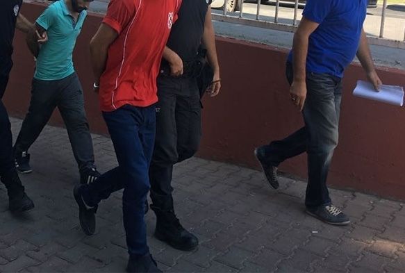 Uyuşturucudan gözaltına alınan 4 kişi adliyeye sevk edildi