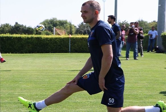 Oleksandr Kucher Forma Şansı Bekliyor