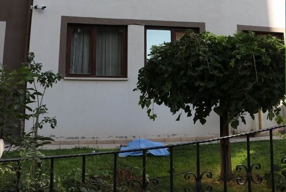 Bunalıma giren kadın intihar etti