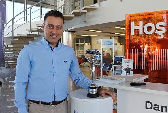 Ford Metinler Bayii, ‘Satışta Mükemmellik Ödülü’nün sahibi oldu