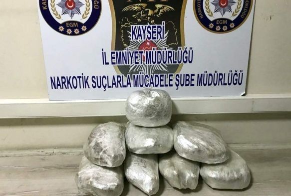 Kayseri'de uyuşturucu operasyonu: 2 gözaltı