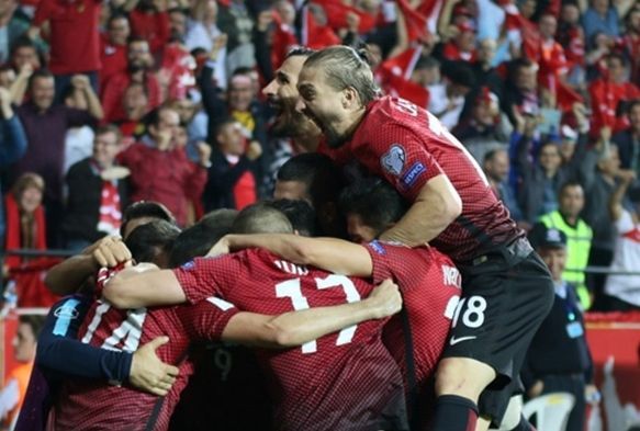 A Milli Futbol Takm, kritik zlanda virajnda