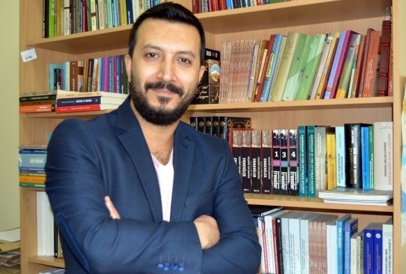 “Çatışmasızlık bölgesi iki kutuplu dünyaya dönüş mücadelesidir”