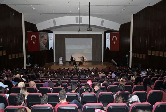 Macar Sanatçı Majda Maria, ERÜ’de konser verdi