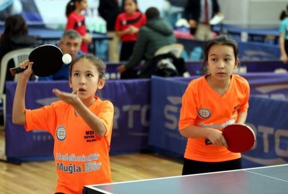 13 Yaş Altı Masa Tenisi Türkiye Şampiyonası başladı