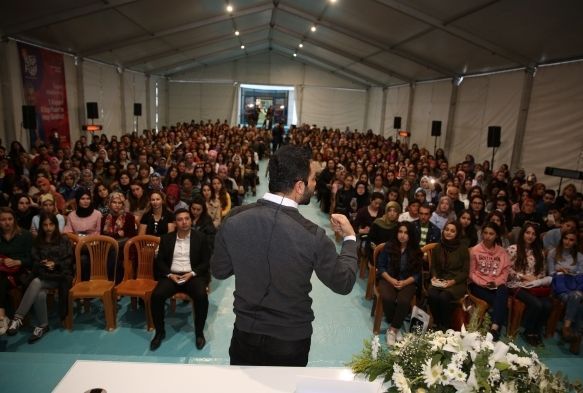 1. Kayseri Kitap Fuarı 7. gününde okuyucuları ağırladı