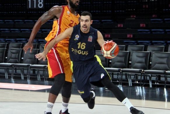 Galatasaray Odeabank: 62 - Fenerbahe Dou: 83