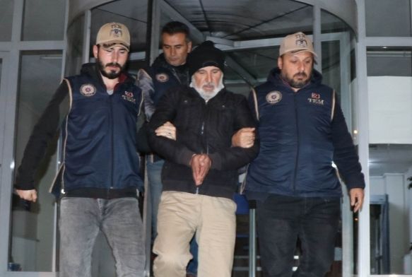 z kardeini ldren DEA'l terrist polis merkezine getirildi